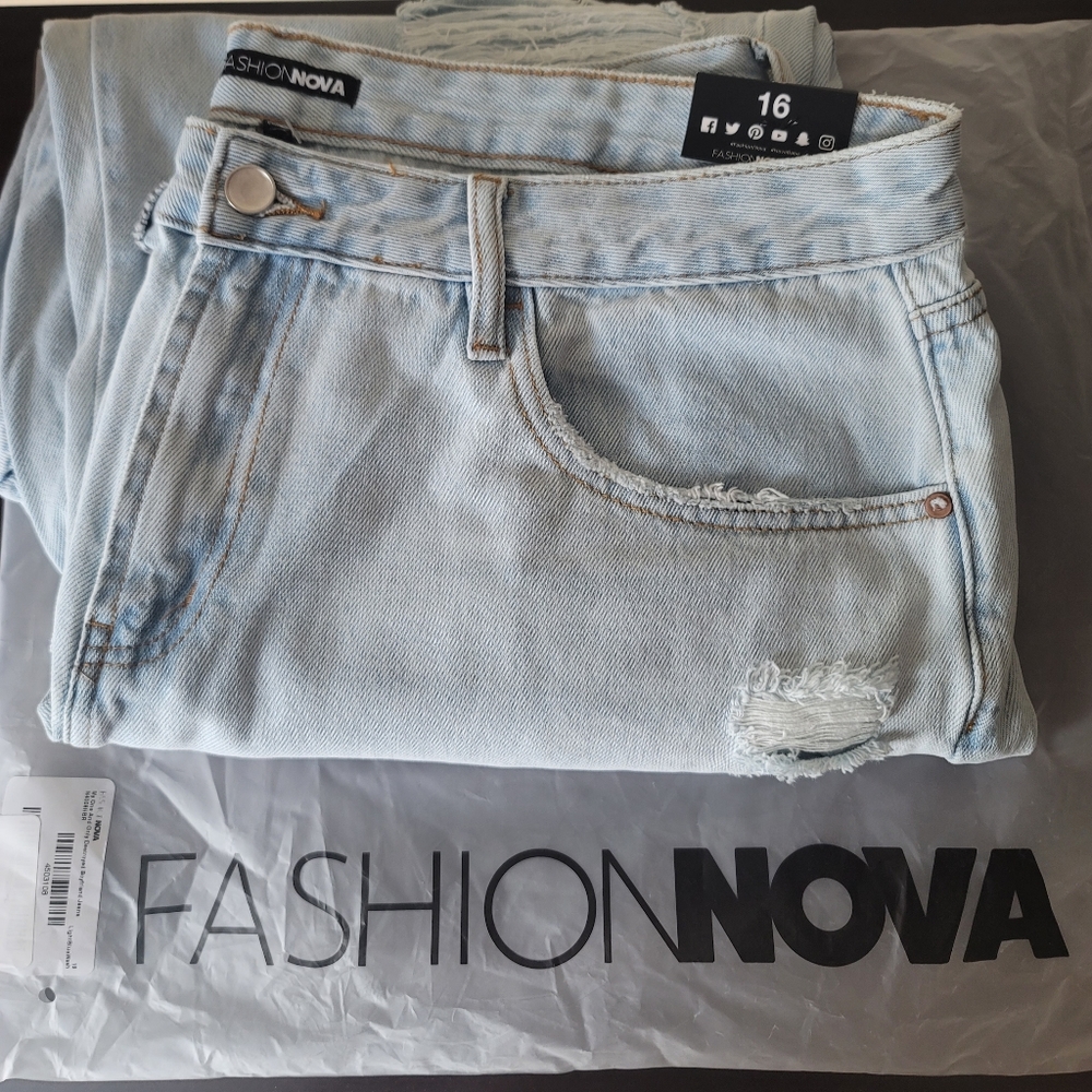 Fashion Nova Ladies Jeans